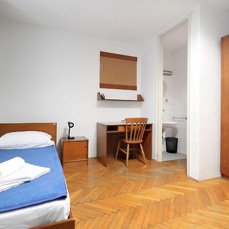 Rooms Studentsko Naselje Ivan Goran Kovacic Rijeka Exteriör bild