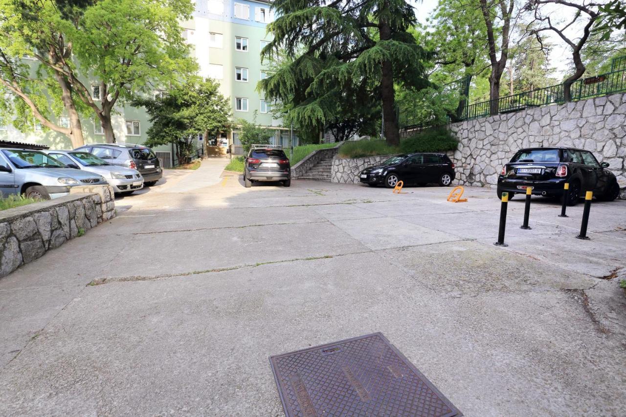 Rooms Studentsko Naselje Ivan Goran Kovacic Rijeka Exteriör bild