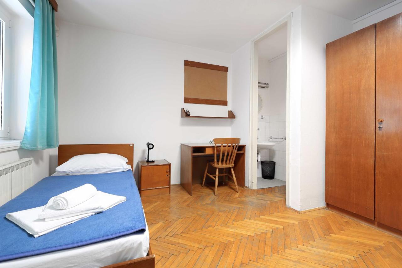 Rooms Studentsko Naselje Ivan Goran Kovacic Rijeka Exteriör bild
