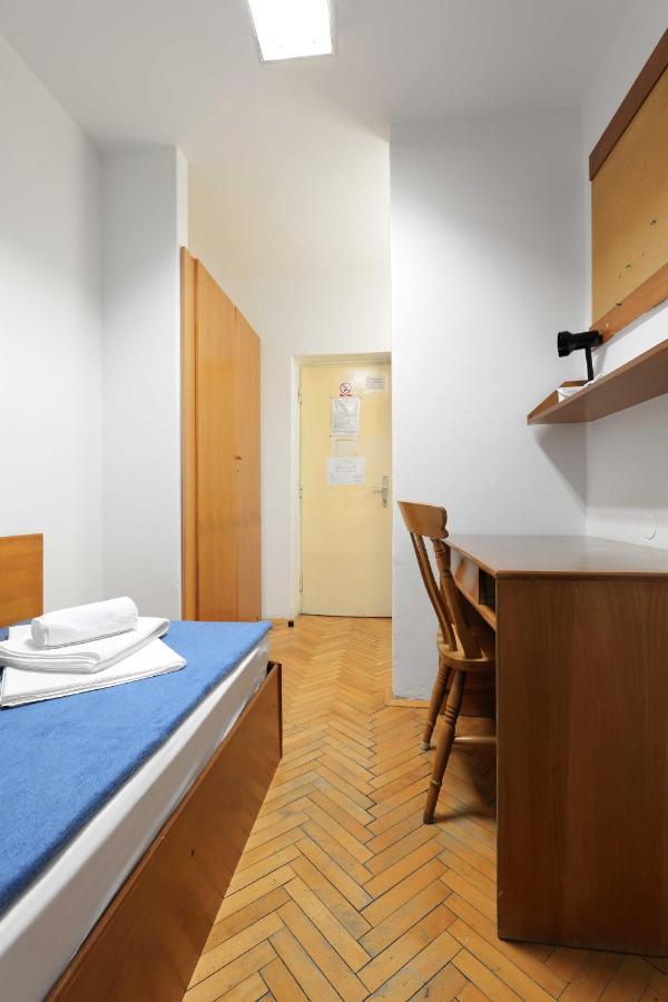 Rooms Studentsko Naselje Ivan Goran Kovacic Rijeka Exteriör bild